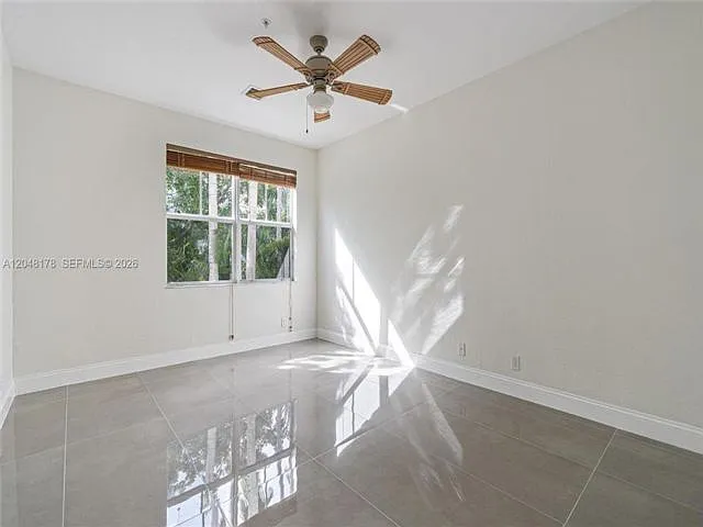 1772 NE 9th St — Photo 15