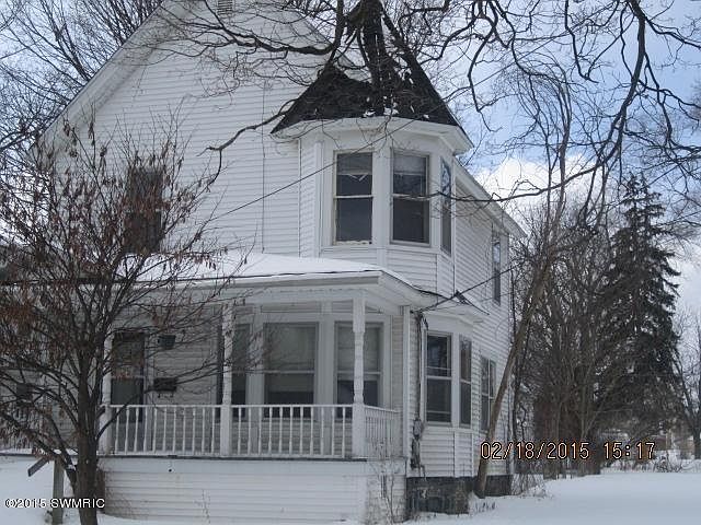 2nd image of 40 Merritt St