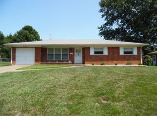 116 Chevy Chase Dr, Belleville, IL