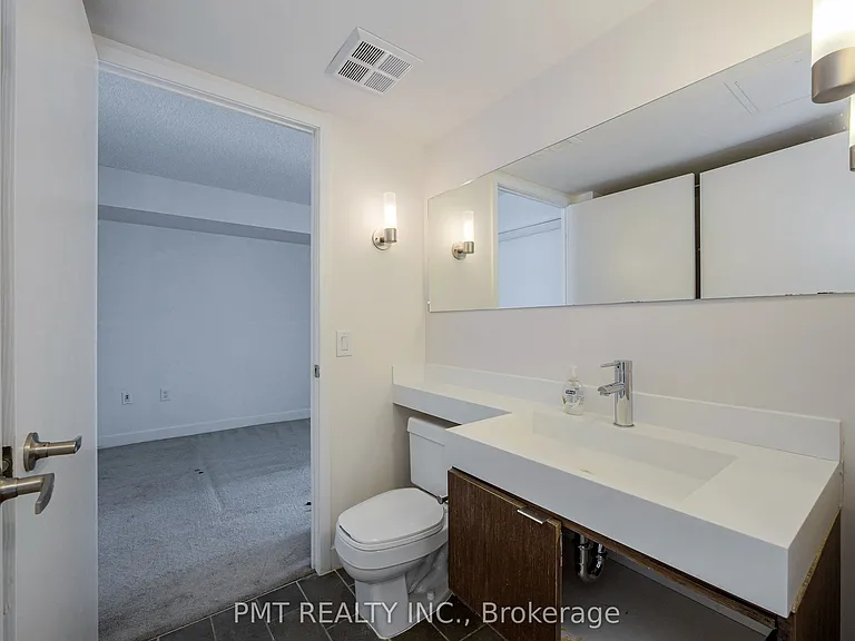 4K Spadina Ave #1721 — Photo 15