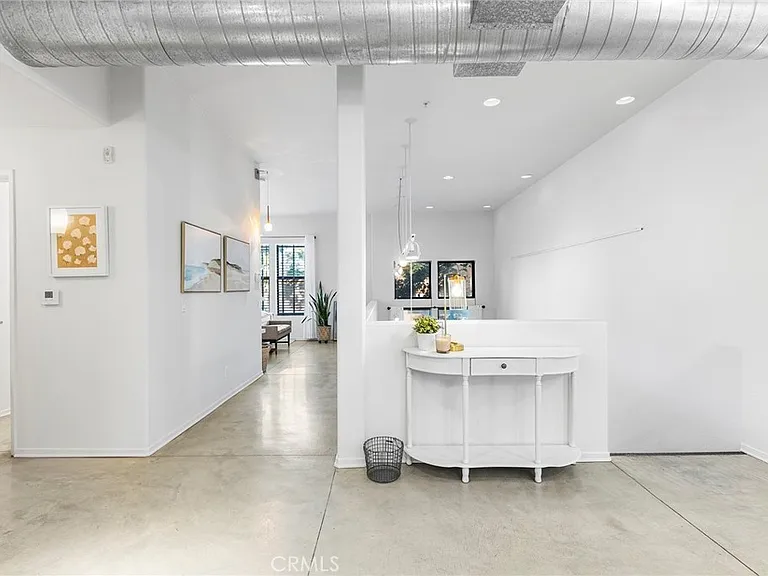 210 N Spurgeon St — Photo 22
