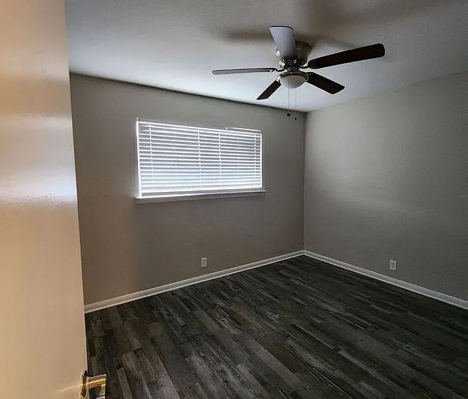 1729 Cox St — Photo 153
