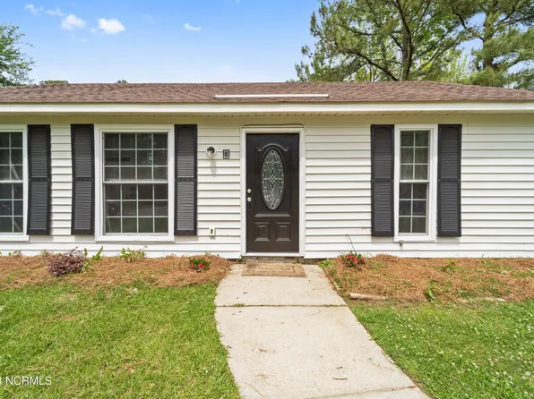 8 Lakewood Court, Jacksonville, NC 28546