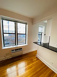 Rented by Metropolis Real Estate of Manhattan