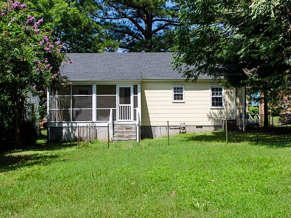 3rd image of 813 W 47th St