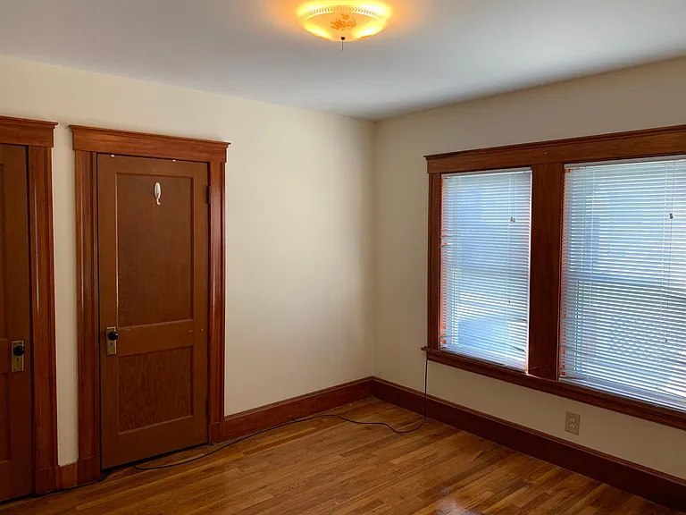 145 Nichols Ave — Photo 7