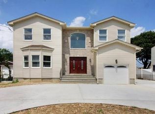 1961 Marion Dr, East Meadow, NY 11554