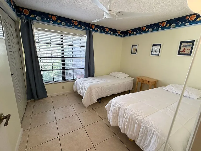2570 Shadybranch Dr — Photo 17