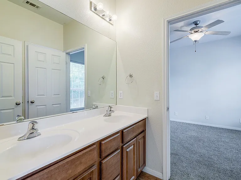 5102 Caswell Ave — Photo 26
