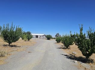 3613 Gorgonio Rd, Phelan, CA 92371