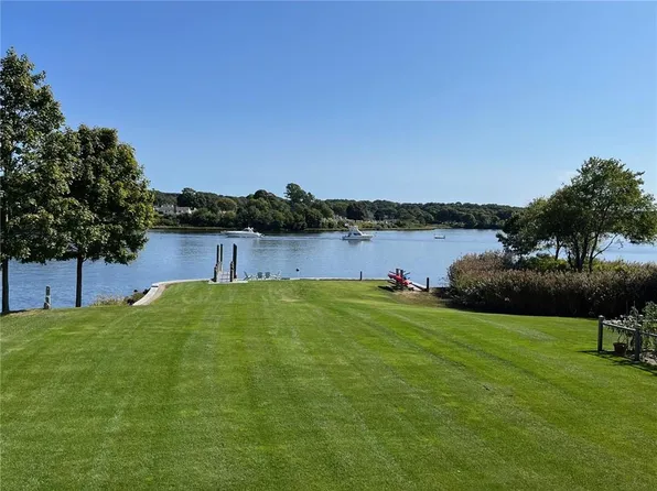 147 River Rd, Pawcatuck, CT 06379
