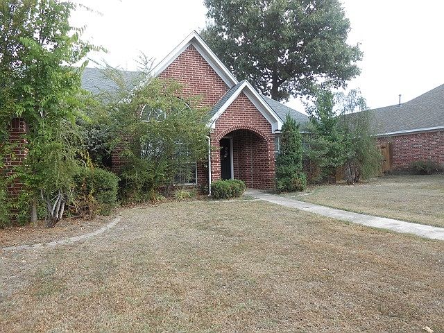 1st image of 5612 Forest Bend Ln