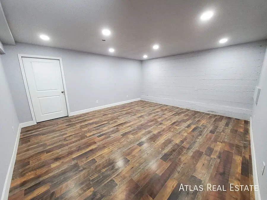 Available Now!! Newly Updated Unit With Additional Loft Space In la Salle, Co!! — Photo 4