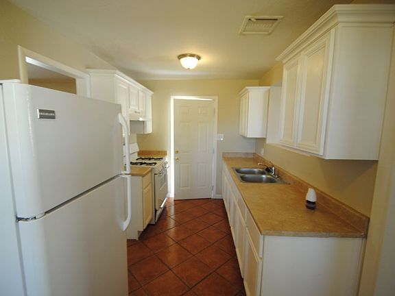4th image of 3341 E Monte Vista Rd