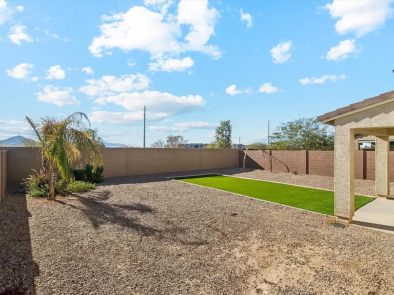 37292 N Yellowstone Dr — Photo 40