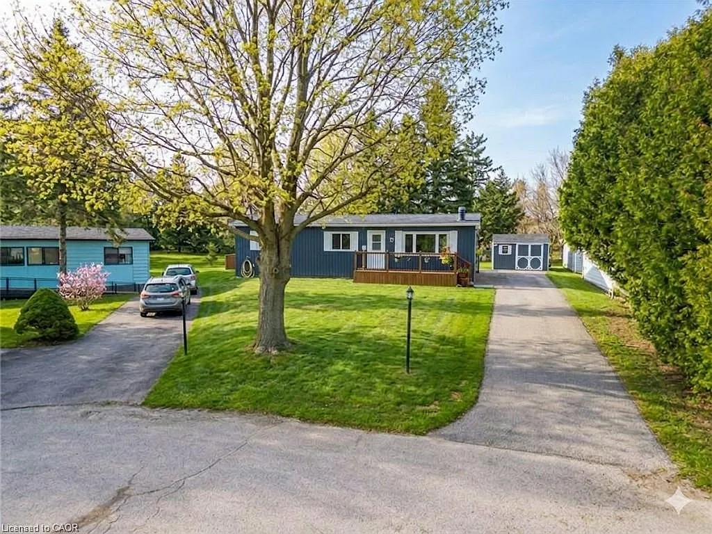 157 Maple Cres photo 1