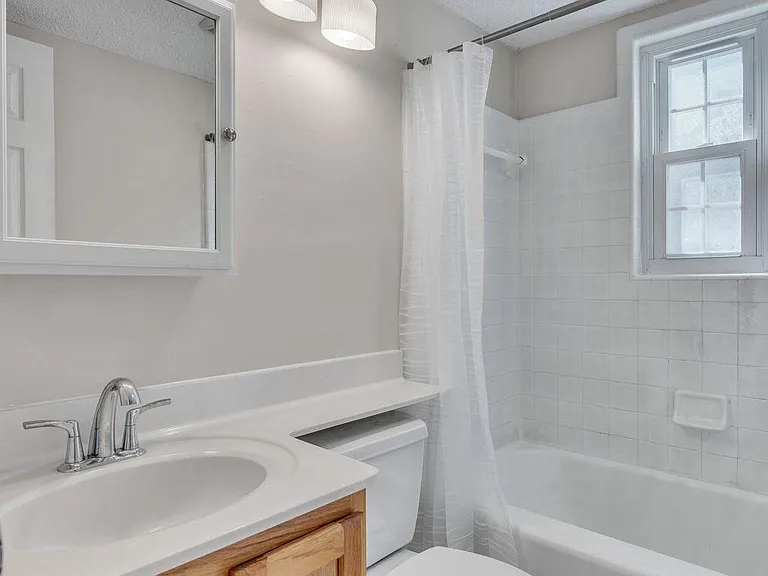 2237 Farrington Ave #203 — Photo 14