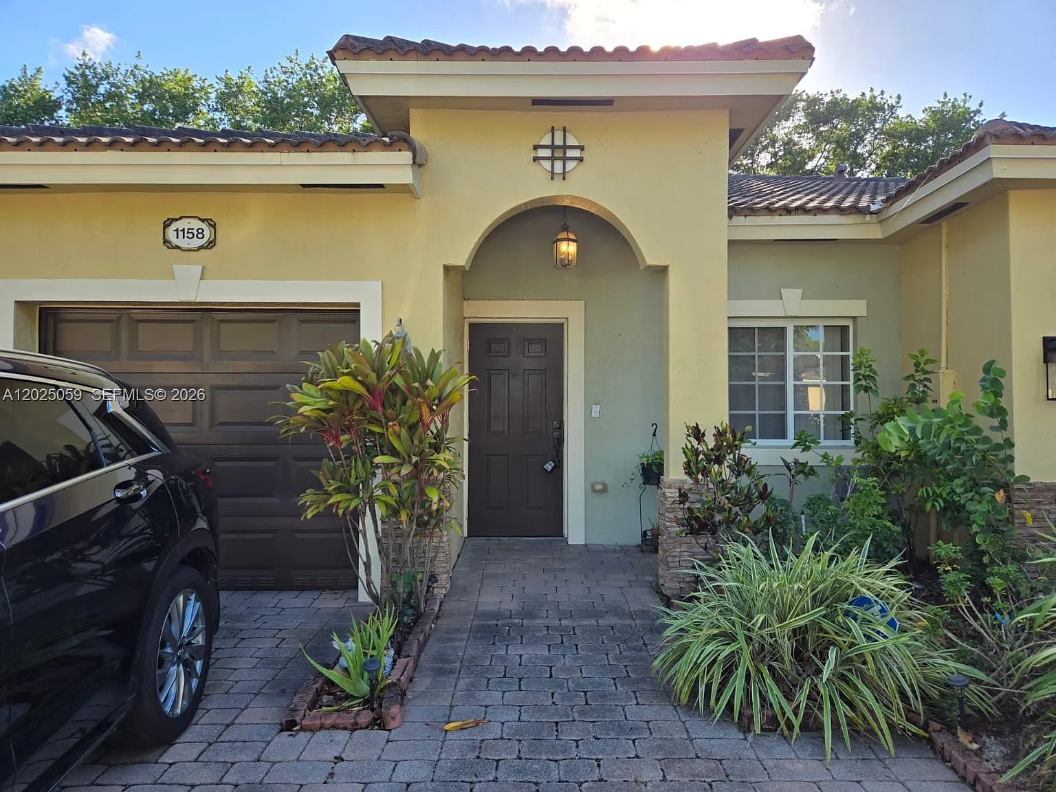 2 bed, 2.0 bath, $2,200 — Photo 1
