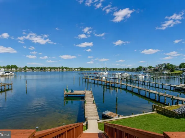 215 Nanticoke Rd, Baltimore, MD 21221