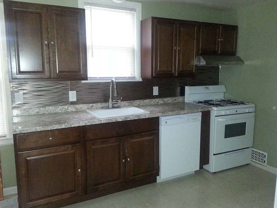 2nd image of 5 Coralwood Ct