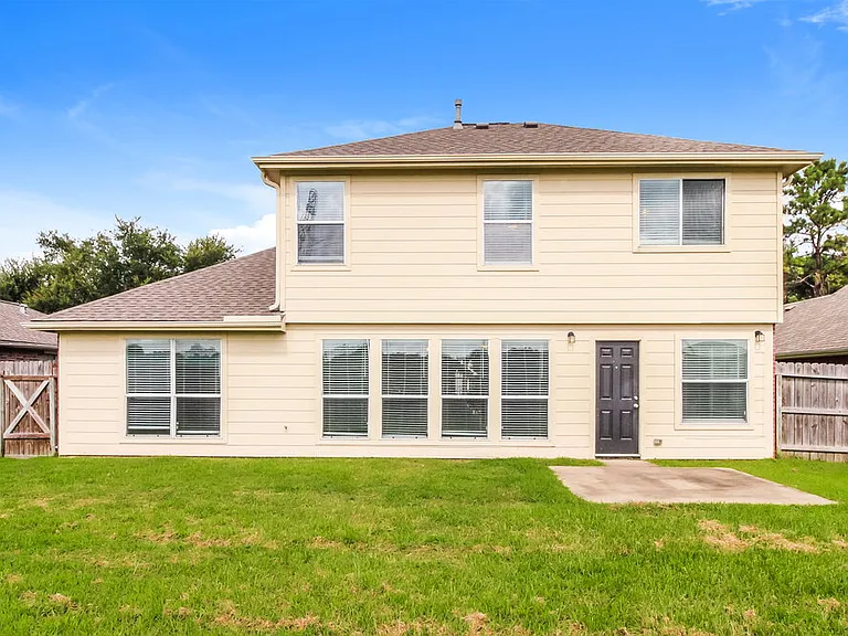 304 Cedar Branch Dr — Photo 16