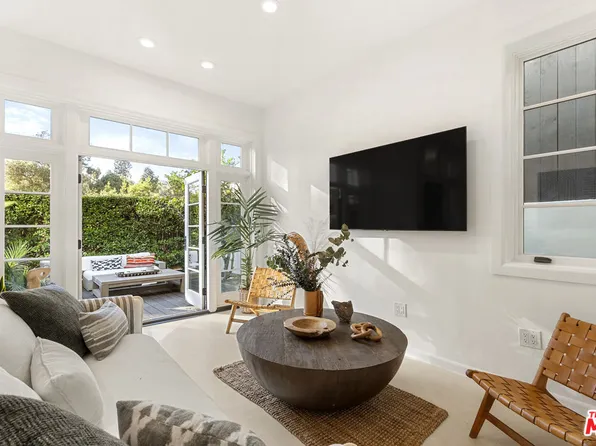 410 Entrada Dr, Santa Monica, CA 90402