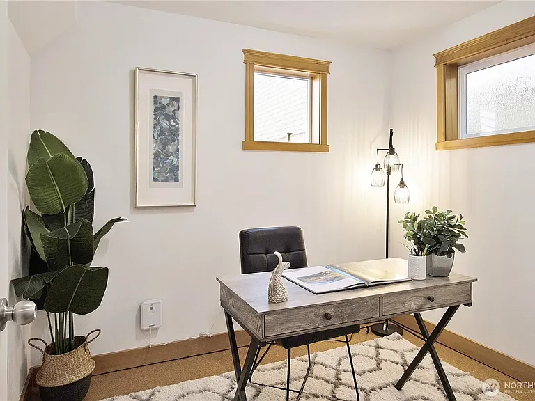 1st Floor - Bonus Room / Office / Guest Bedroom