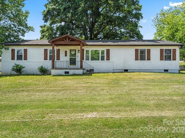 135 McShag Dr, Kannapolis, NC 28081