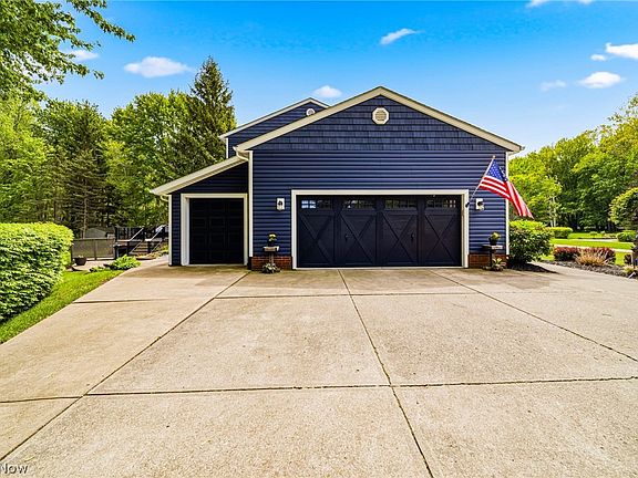 3rd image of 2087 Chimney Ridge Dr