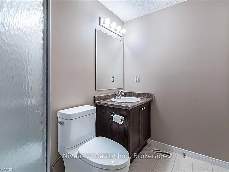 110 Activa Ave #D21 — Photo 23