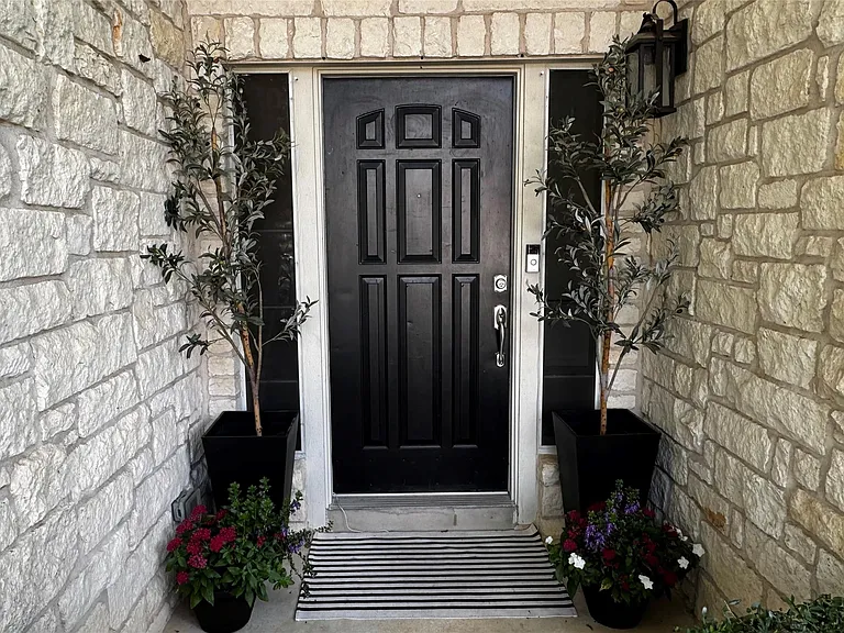 1503 Brighton Bend Ln — Photo 9