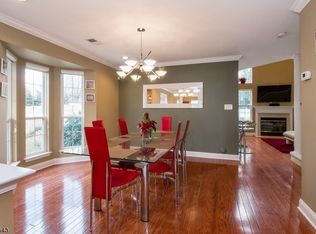 12 Raleigh Ct, Basking Ridge, NJ 07920