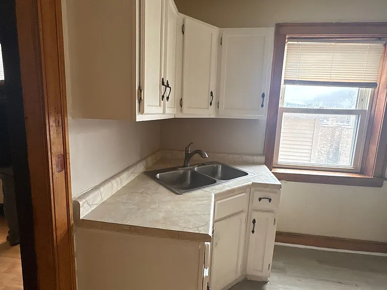 7444 S Langley Ave #1S — Photo 3