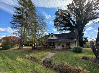 10958 Old 60, Roaring River, NC 28669