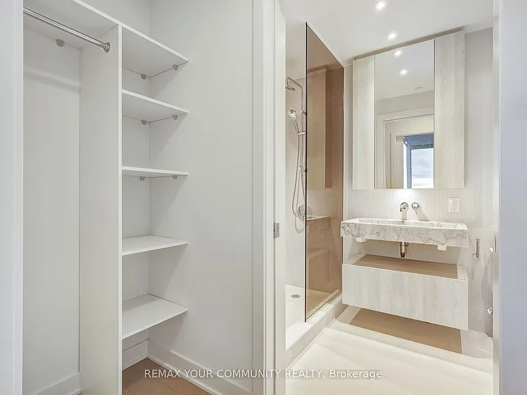 11 Yorkville Ave N #4402 — Photo 21