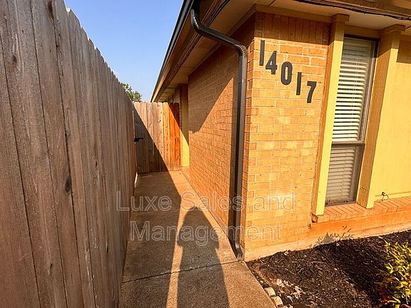4th image of 14017 Fairhill Ave