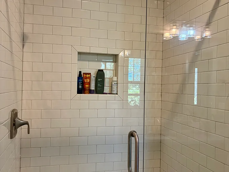 Large shower. *NOTE: house comes unfurnished (pics show current owner's furnishings that will be moved).*