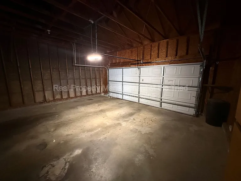 905 Old Winston Rd — Photo 22