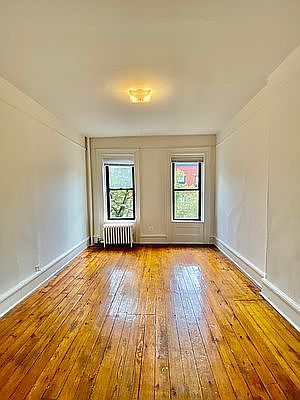 1st image of 36 Willow Pl #6