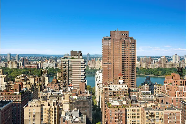 Rented by Douglas Elliman | media 16