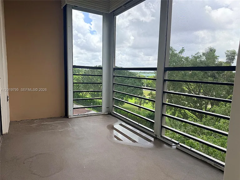 1100 Saint Charles Pl #620 — Photo 30