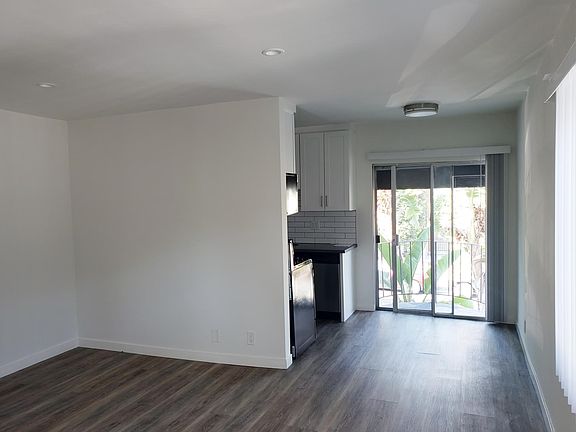 4th image of 4520 Colbath Ave APT 11