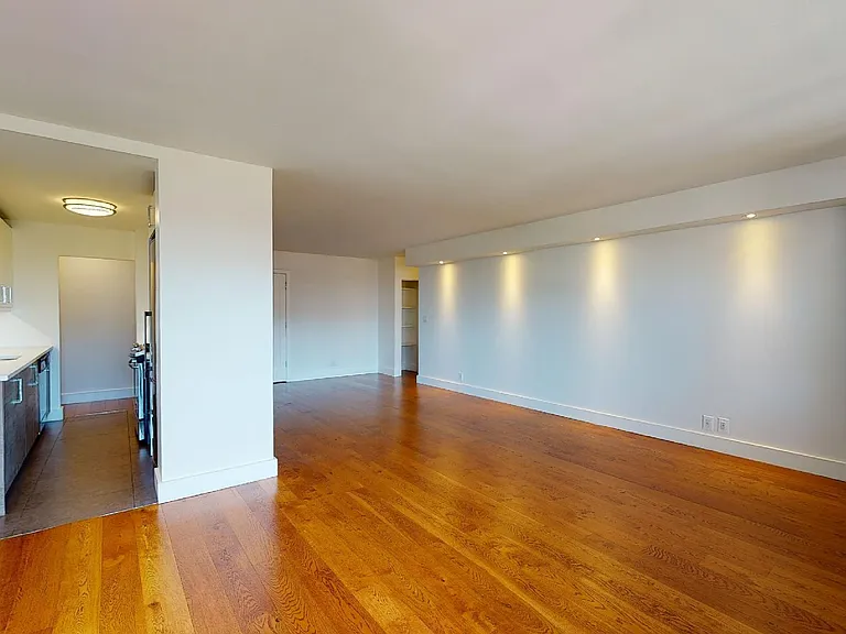 2940 Ocean Pkwy #4D — Photo 6