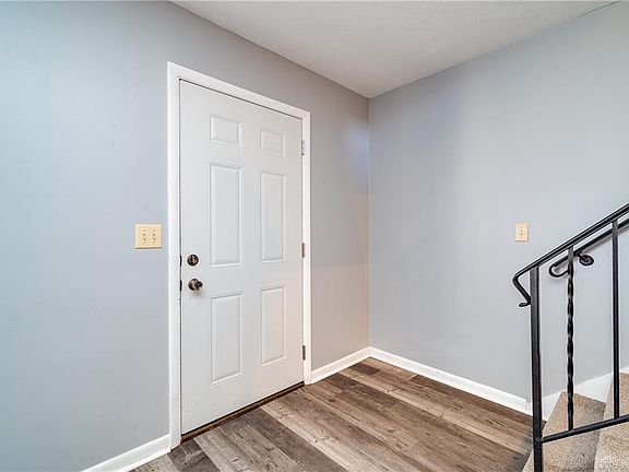 4th image of 99 W Van Lake Dr #10