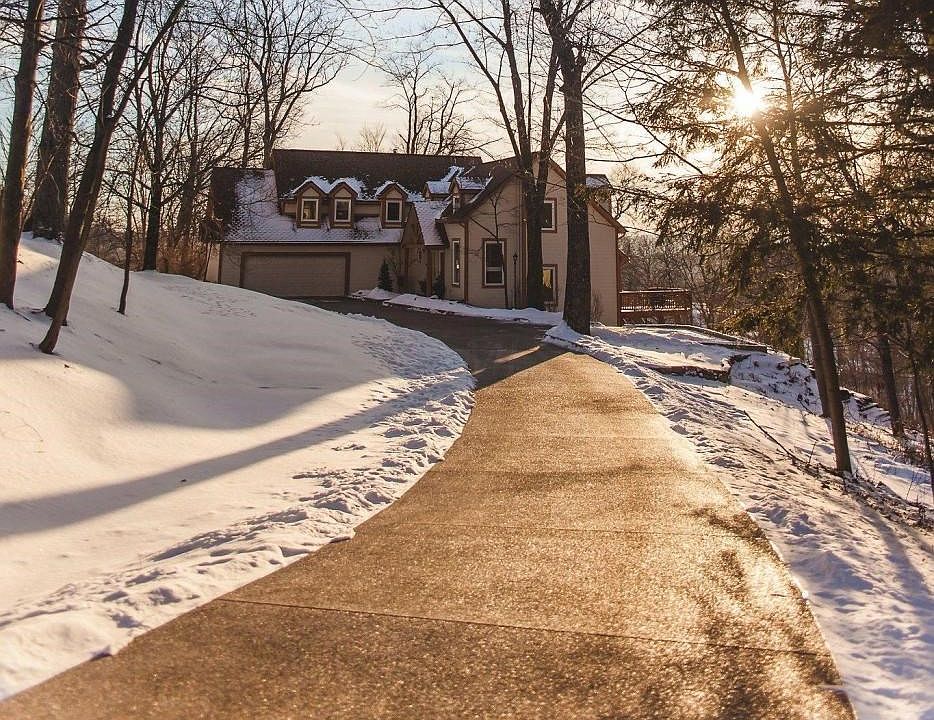 Ext Main -49 Thomas Rd