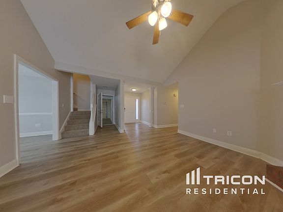 3rd image of 40 Wisteria Blvd