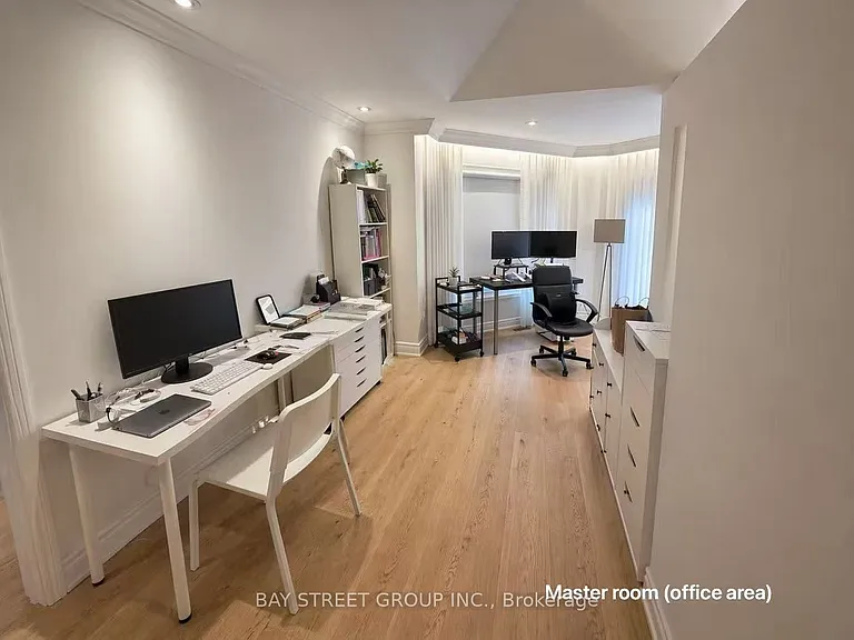 42 Fouracre Way #UPPER LEVEL — Photo 25