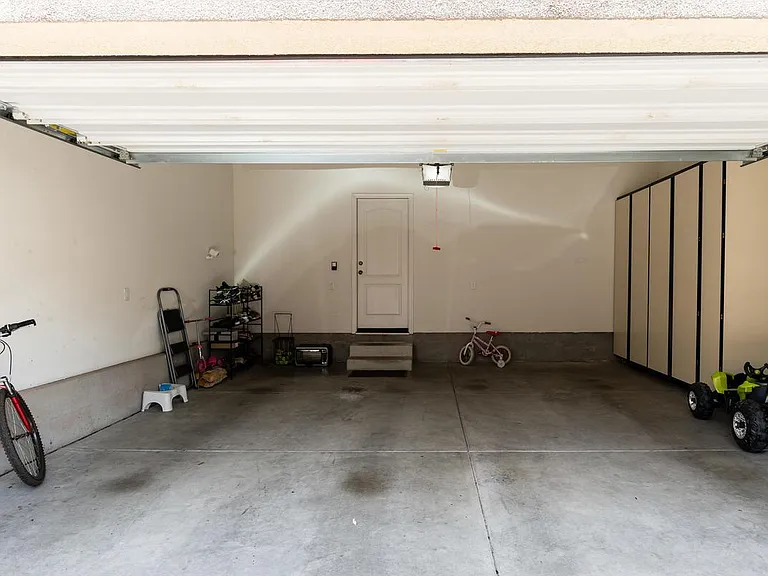 812 Blossom Rock Ln — Photo 14