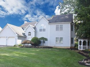 150 Nottingham Ct, Aberdeen, NJ 07747