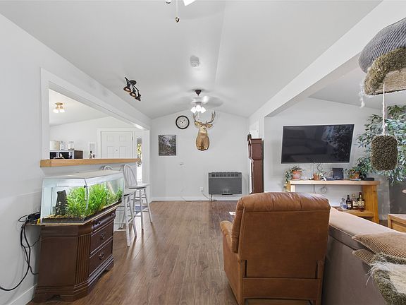 4th image of 80 Vavasour Rd